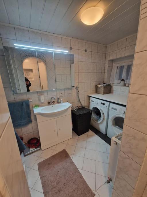 Haus Mit Garten, U Bahn Naehe, Gratis Parkplaetze Casa vacanze