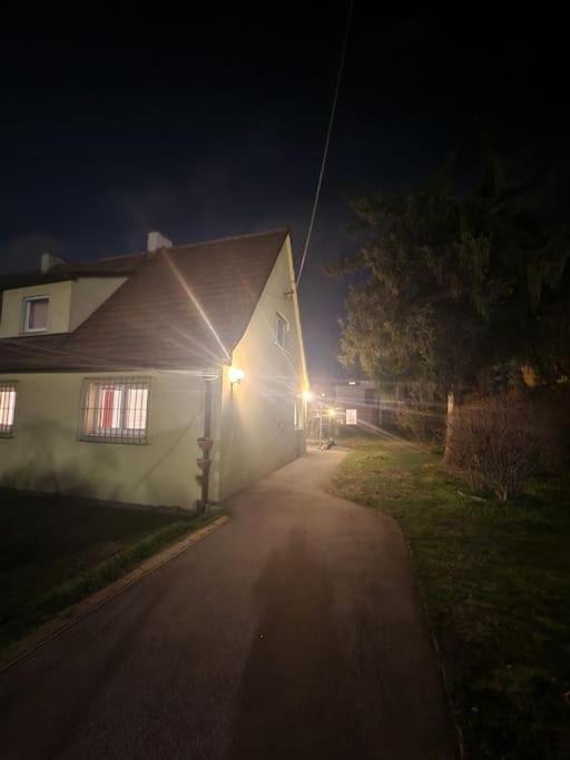 Casa vacanze Haus Mit Garten, U Bahn Naehe, Gratis Parkplaetze *